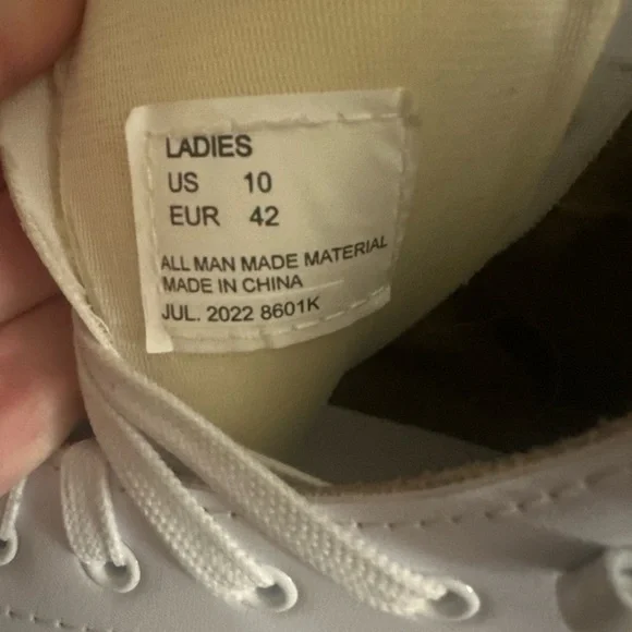 Chicago 800 Vintage style Elegant White Roller Skates - Picture 2 of 4